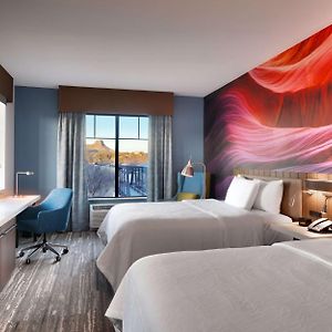 Queen Corner Room Two Queen Beds City View